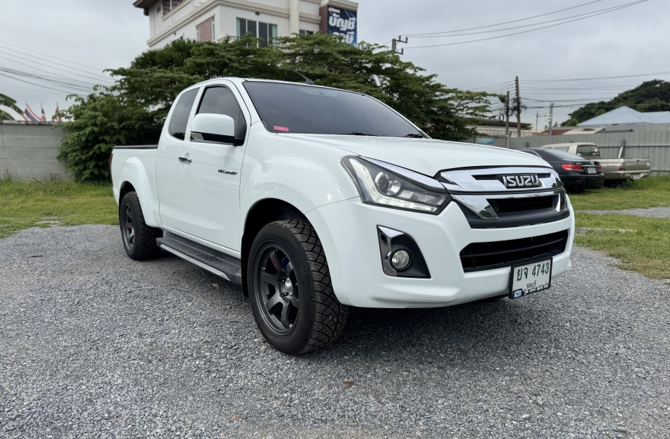 ISUZU HILANDER CAB L